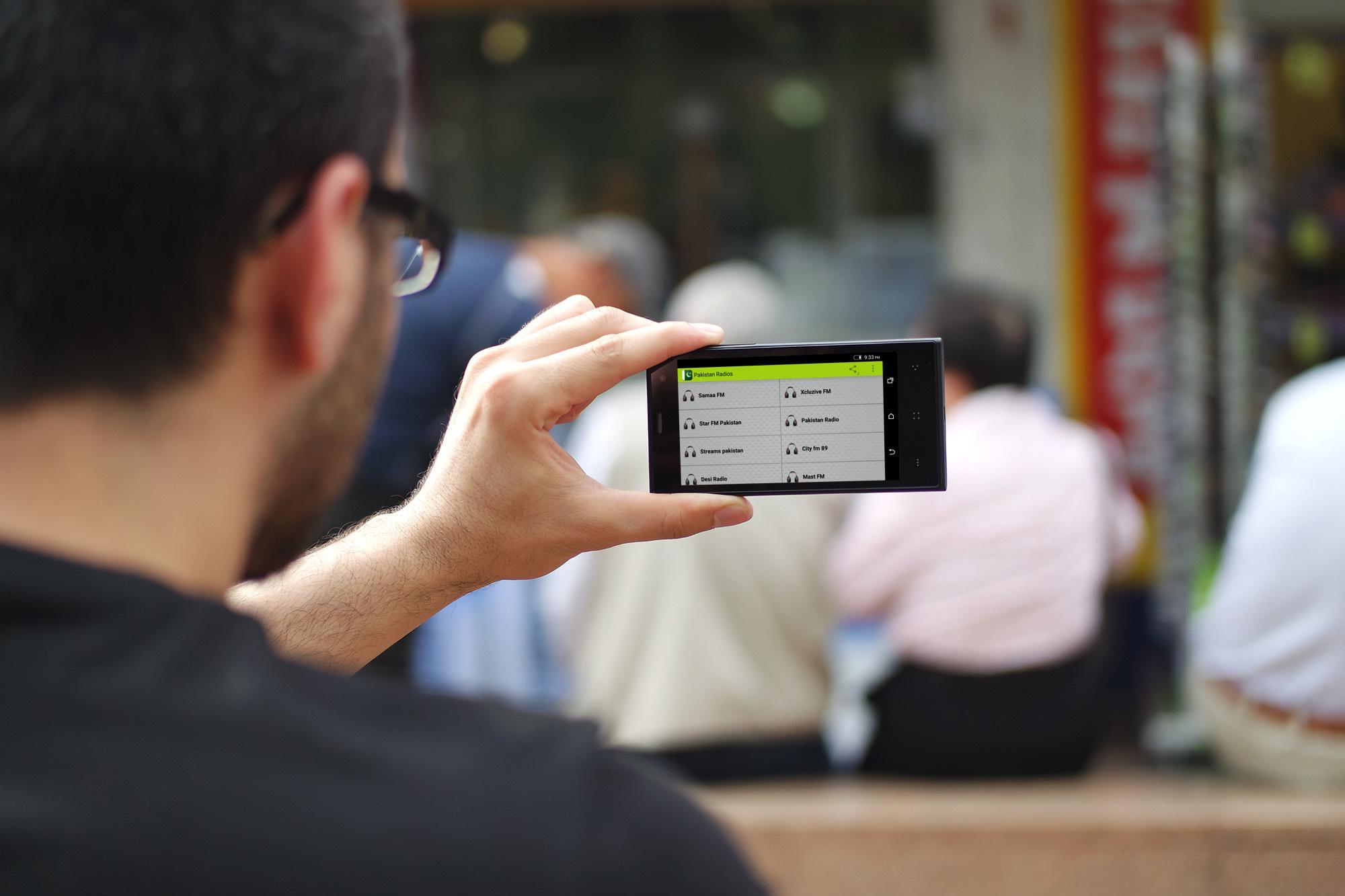 Pakistan Radios Free